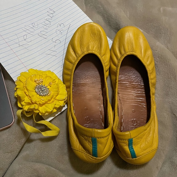 Tieks Mustard Yellow Size 9 - Picture 1 of 9